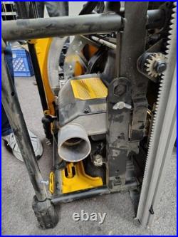 DeWALT DWE7485 8-1/4? Jobsite Table Saw Type 3 15A 120V Portable -Fence Included