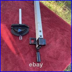 Delta TS200LS 10 Inch table saw Rip Fence & Miter Saw