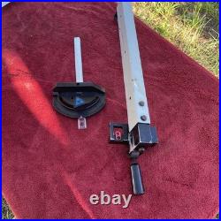 Delta TS200LS 10 Inch table saw Rip Fence & Miter Saw