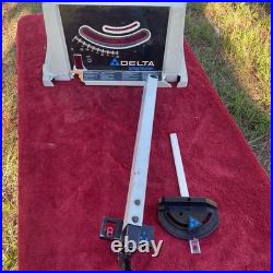 Delta TS200LS 10 Inch table saw Rip Fence & Miter Saw