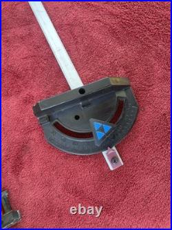 Delta TS200LS 10 Inch table saw Rip Fence & Miter Saw