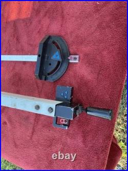 Delta TS200LS 10 Inch table saw Rip Fence & Miter Saw