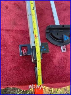 Delta TS200LS 10 Inch table saw Rip Fence & Miter Saw