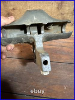 Delta Table Saw Cast Iron Head Assembly ONLY for 27 Fence 1.38 (35MM) Rail Delta Table Saw Cast Iron Head Assembly ONLY for 27 Fence 1.38 (35MM) Rail